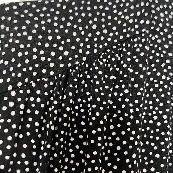 GAP Black Dress with small polka dot Rayon V-neck with Pockets Size Small - Picture 5 of 5